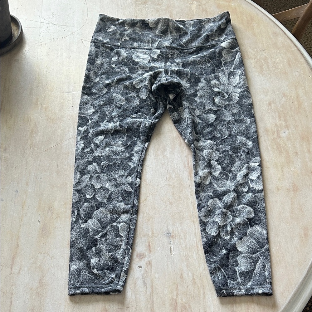 Athleta Floral Leggings calf length